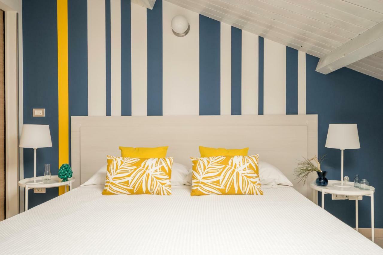 Civico 64 Bed & Breakfast In Mansarda Palmi Luaran gambar