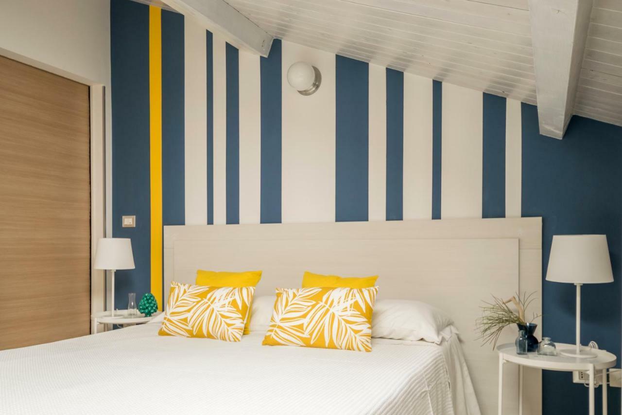 Civico 64 Bed & Breakfast In Mansarda Palmi Luaran gambar