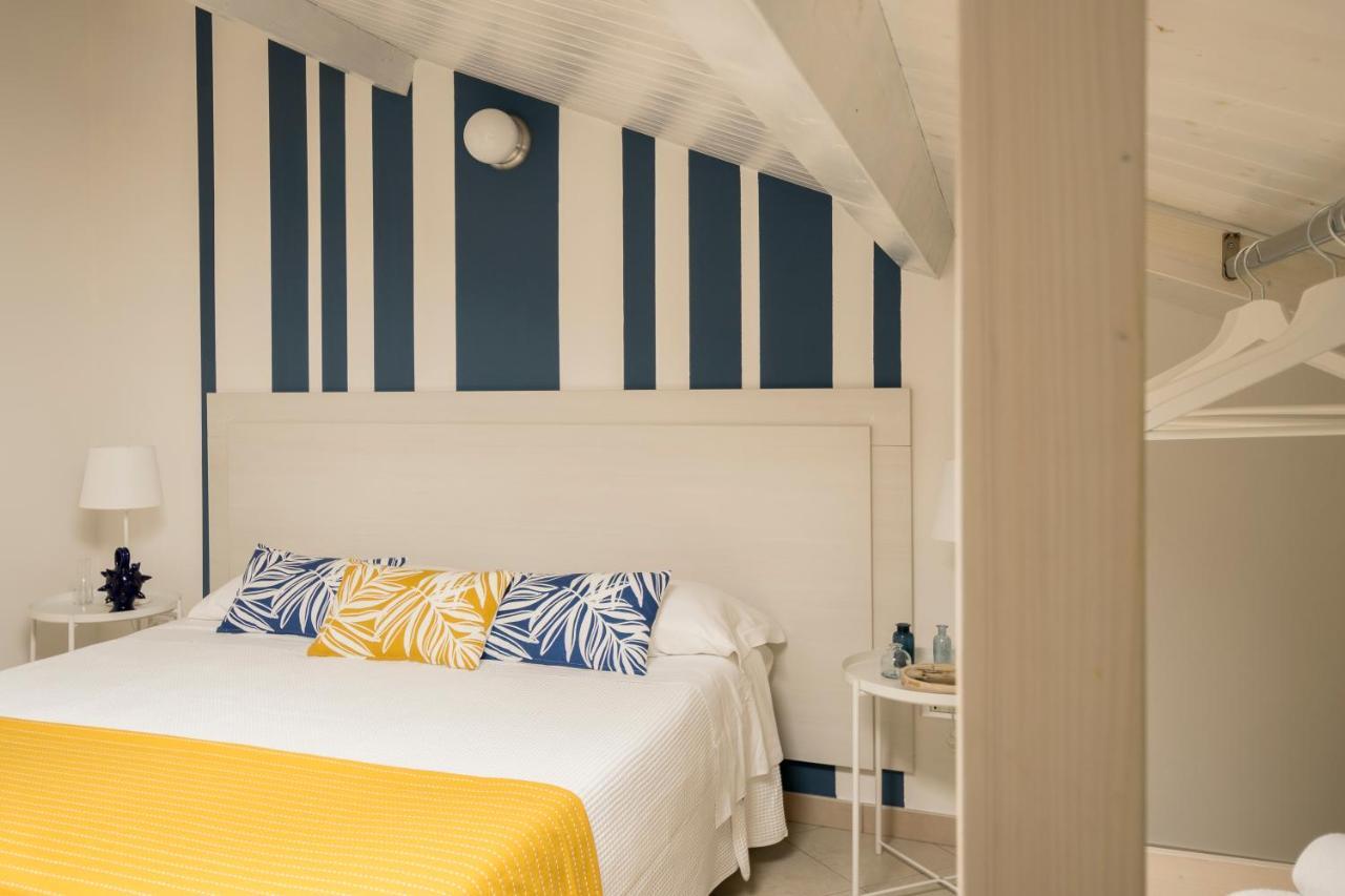Civico 64 Bed & Breakfast In Mansarda Palmi Luaran gambar