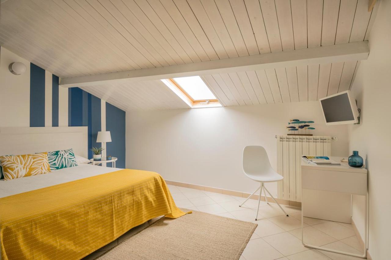 Civico 64 Bed & Breakfast In Mansarda Palmi Luaran gambar
