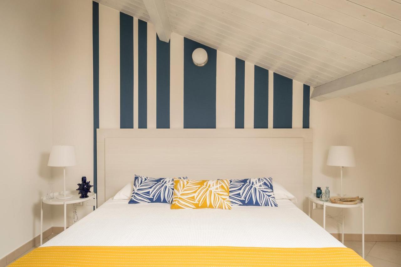 Civico 64 Bed & Breakfast In Mansarda Palmi Luaran gambar